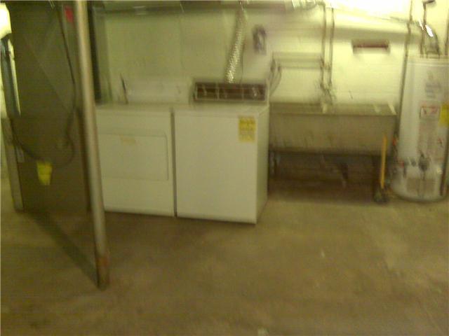 Building Photo - 1541 Salt Springs Rd