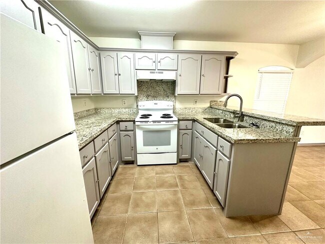 Foto del edificio - 2206 Moonlight Ln