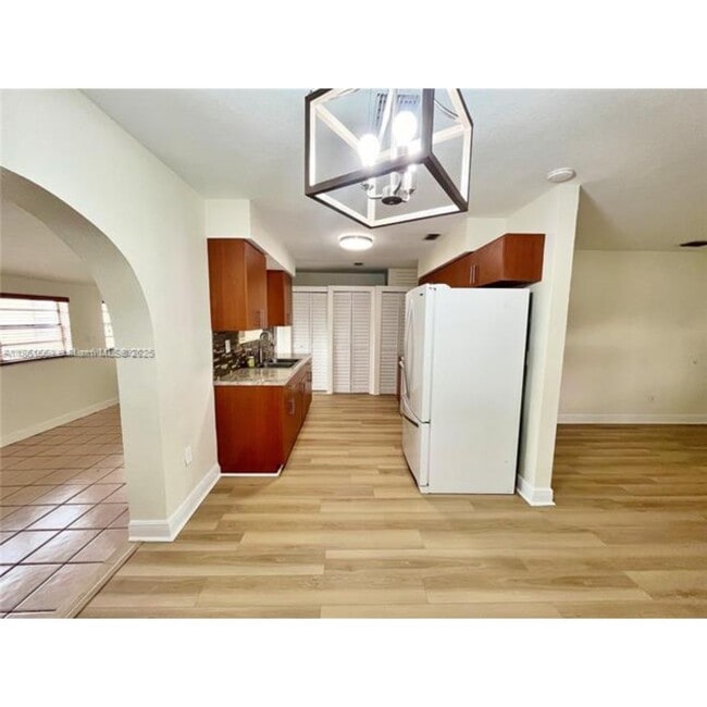 Building Photo - 1351 W 34th St