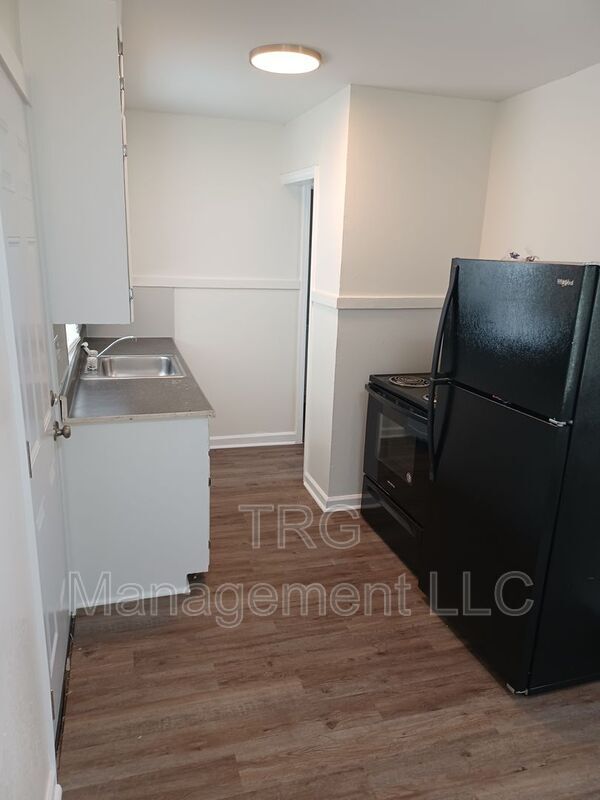 Building Photo - 816 S Water St