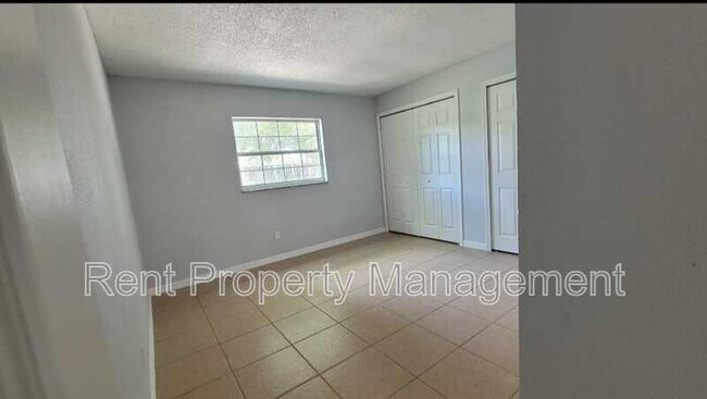 Building Photo - 510 North Rosland Drive