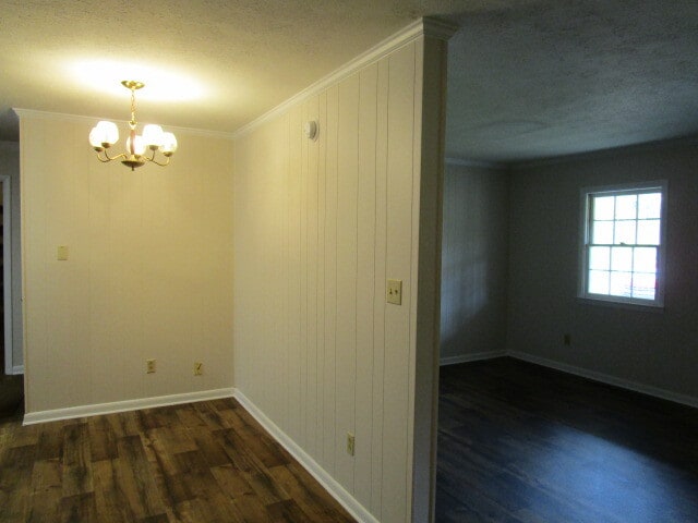 Building Photo - 305 N Main St