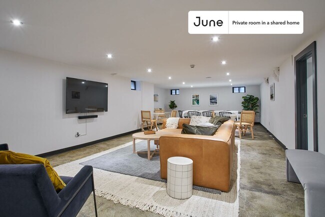 Building Photo - Great Private ROOM in Bed-Stuy