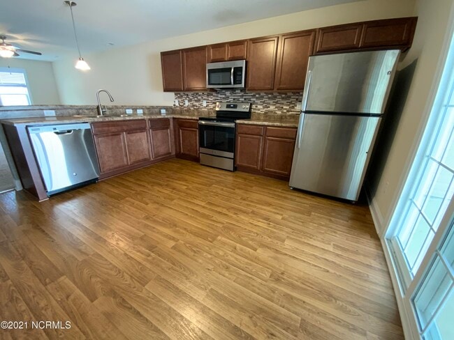 Building Photo - 151 W Murrow Ln