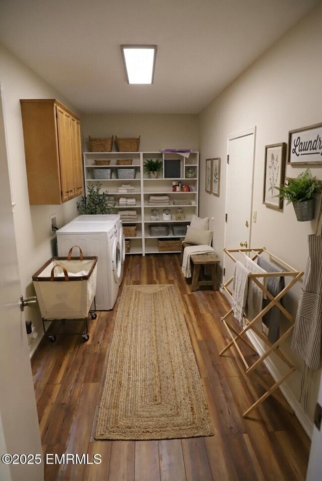 Building Photo - 607 Sookalena St