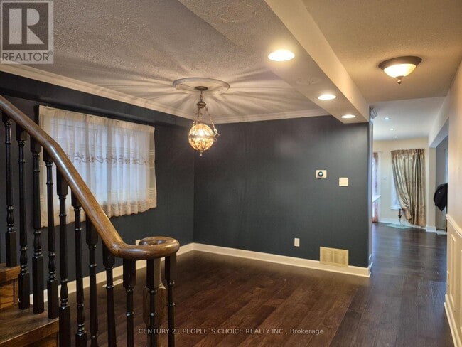 Building Photo - 4554 Willow Creek Dr