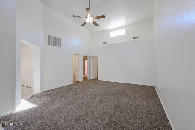 Foto del edificio - 8940 W Olive Ave