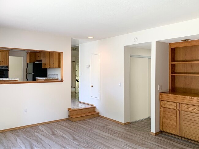 Foto del edificio - 1633 Aster Ln