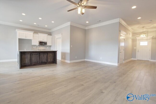 Foto del edificio - 26480 Naomi Wy