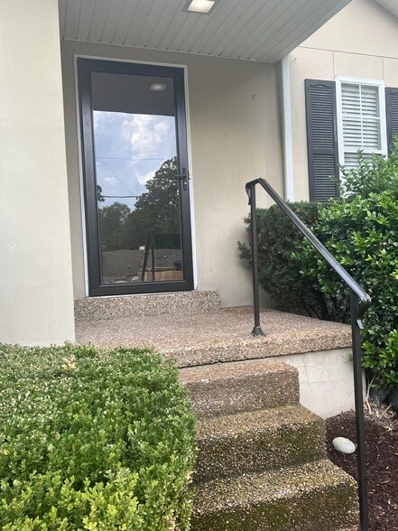 Foto del edificio - 1001 Clifton Ln