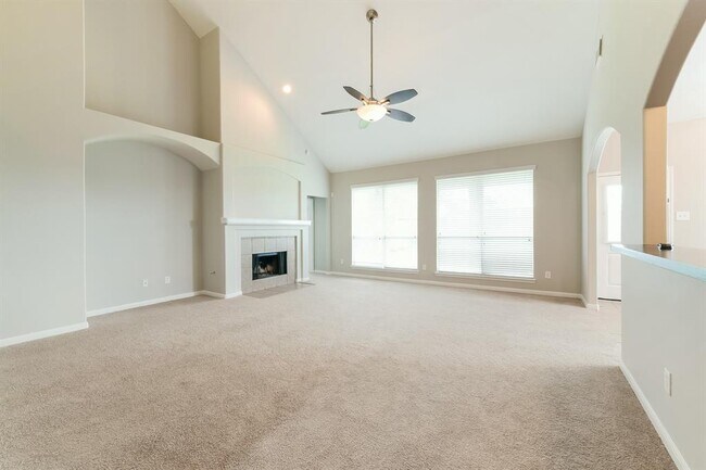Building Photo - 2111 Ridgeworth Ln