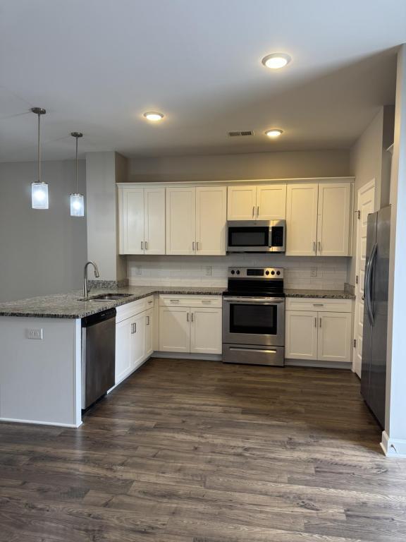 Foto del edificio - 244 Mansfield Dr