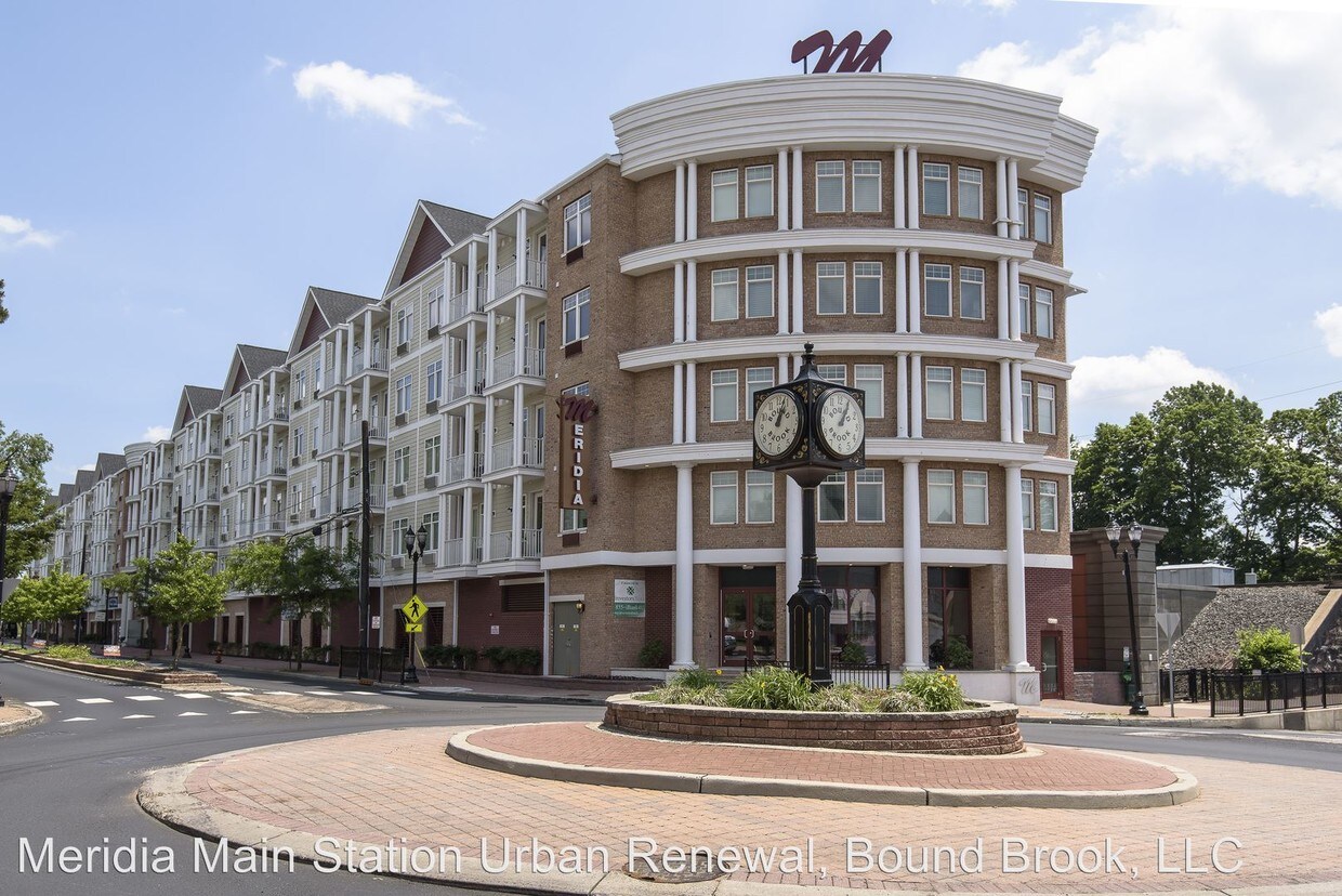 Foto principal - 532 E Main St