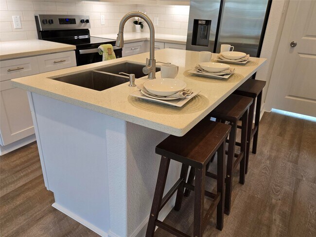 Foto del edificio - 16710 Timberglen St