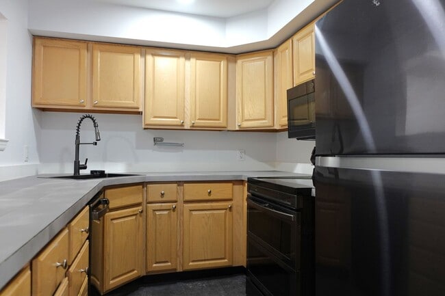 Building Photo - Ground Floor 1 Bed / 1 Bath
