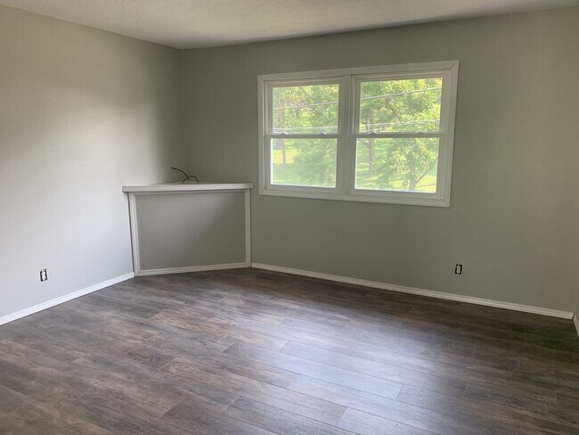 Foto del edificio - 3016 Woodland Dr SW