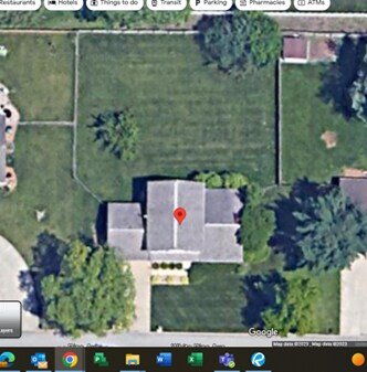 Foto del edificio - 128 White Pine Ave