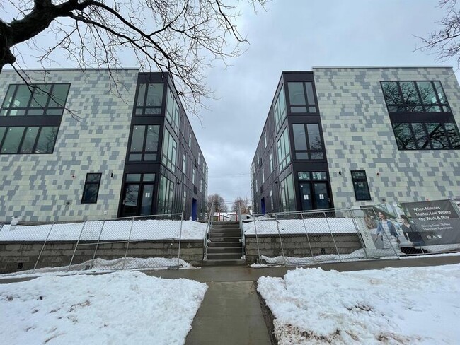 Building Photo - 1525 Marshall Ave