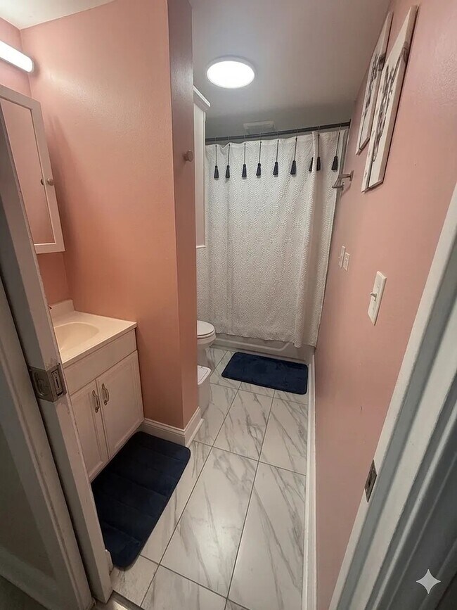 Foto del edificio - 1812 W Erie St