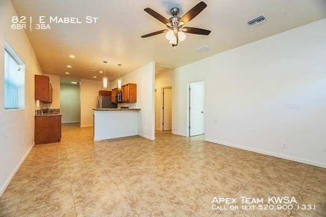 Foto del edificio - 821 E Mabel St