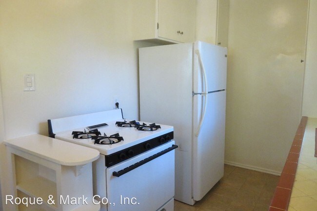 Building Photo - 1 br, 1 bath Apartment - 1208 Broadway
