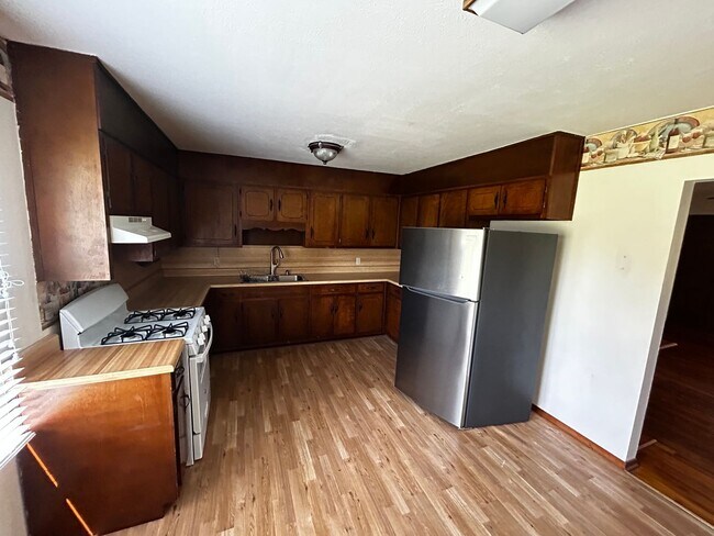 Foto del edificio - 580 Jones Rd
