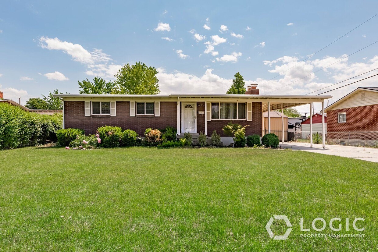Primary Photo - Beautiful Move-In Ready Rambler in Sandy!