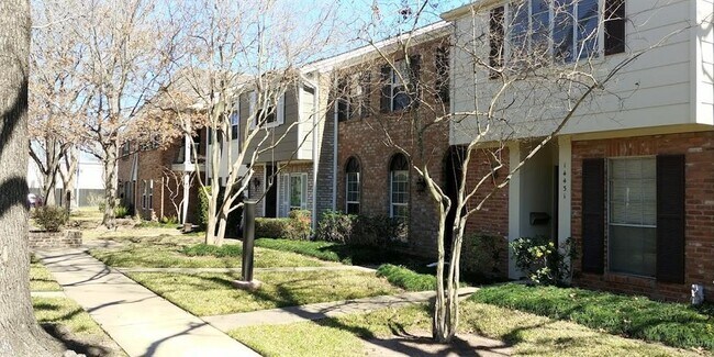 Foto del edificio - 14429 Still Meadow Dr