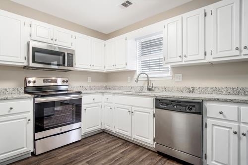 Building Photo - 1641 Riverchase Cir NE