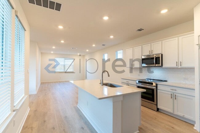 Building Photo - 2421 Wallin Bradley Dr