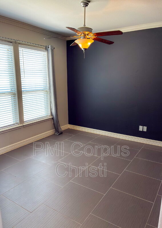 Foto del edificio - 3701 Nahid Ct
