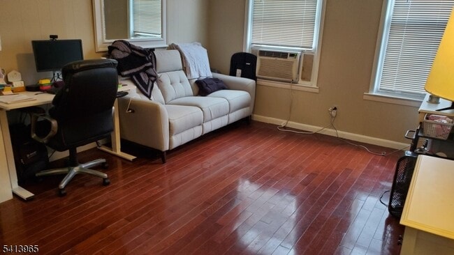 Building Photo - 662 Bloomfield Ave