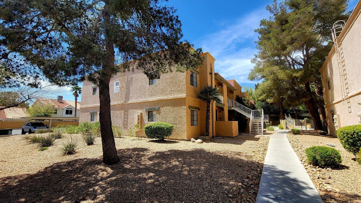 5130 S Jones Blvd, Las Vegas, NV 89118 House Rental in Las Vegas, NV