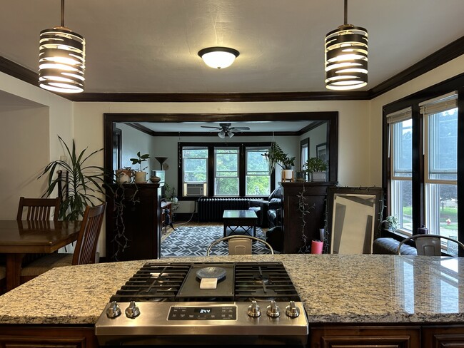 Foto del edificio - 1630 Hague Ave