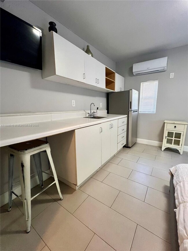 Foto del edificio - 361 SW 20th Rd
