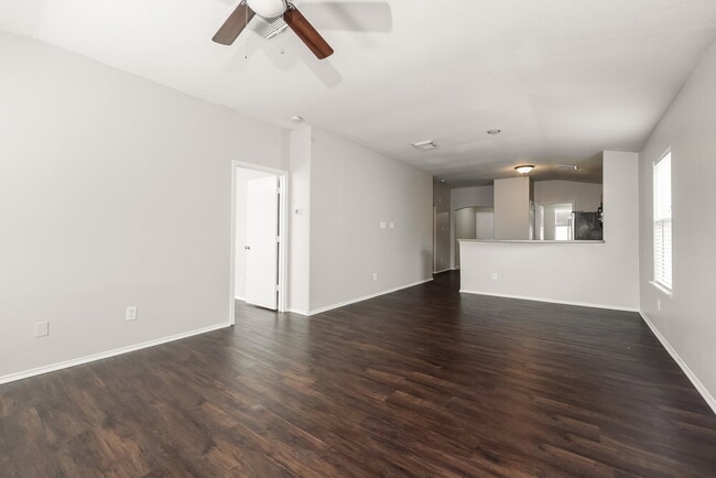 Building Photo - 1811 Adobe Stone Dr