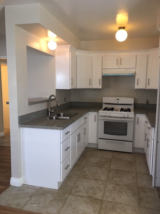 Cocina - 116 N Pacific Ave