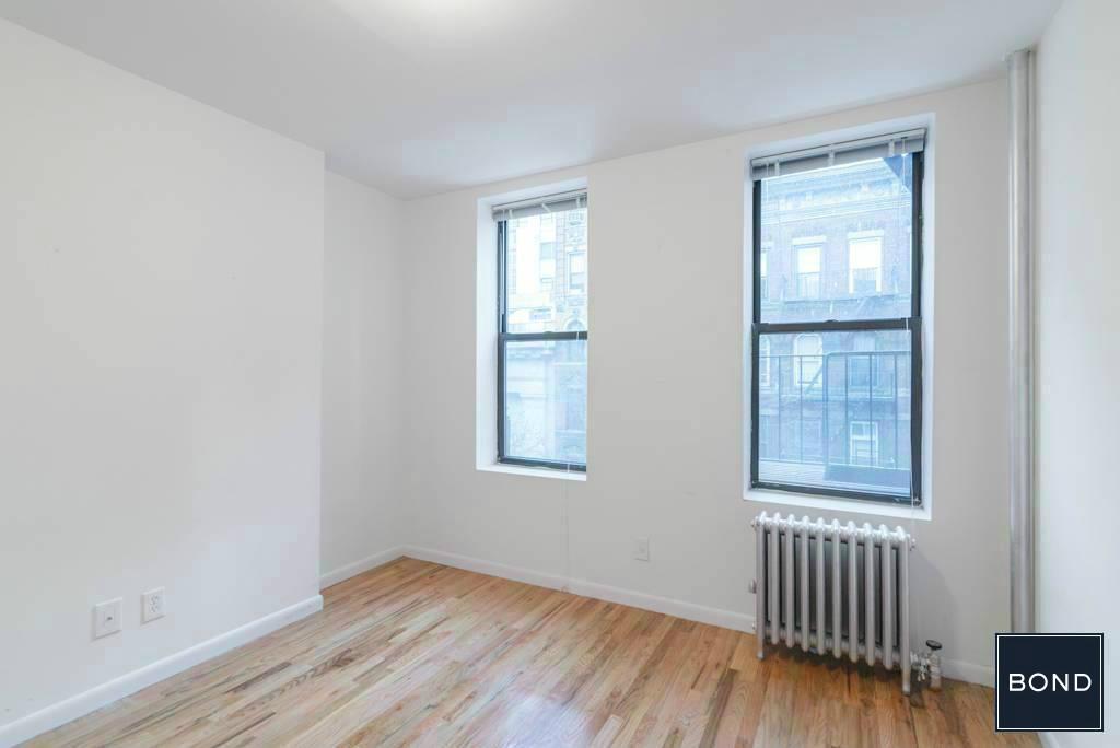 Primary Photo - 222 E 85th St