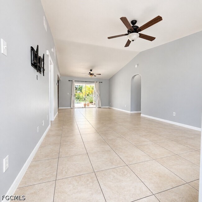 Foto del edificio - 124 SE 27th St