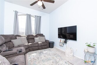 Building Photo - 211 Sims Ridge Dr