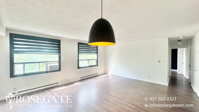 Photo du bâtiment - Spacious 2-Bedroom, 2-Bath Condo in Kitche...
