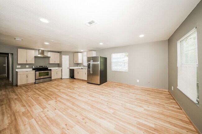 Foto del edificio - 906 SW G Ave