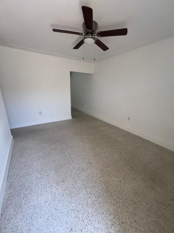 Foto del edificio - 3085 W Flagler St