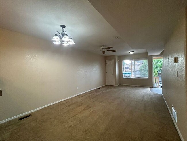 Building Photo - 7818 Antelope Valley Point