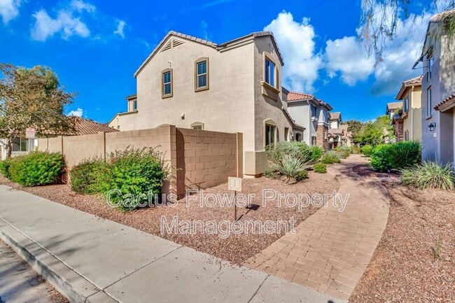 Foto del edificio - 2544 E Vermont Dr