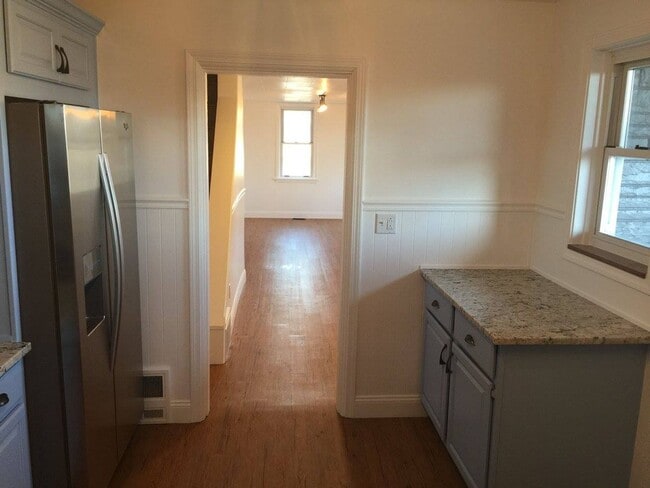 Photo - Beautiful South Side Renovation -- Conveni... House