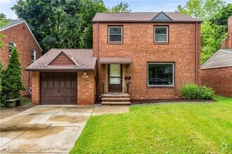 Building Photo - 24571 Hawthorne Dr