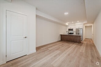 Building Photo - 824 Woolwich St