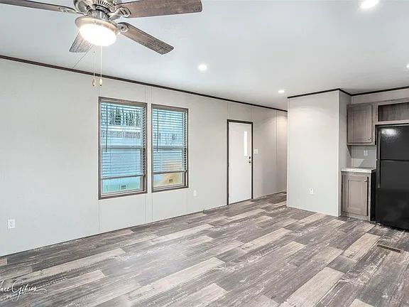 Foto del edificio - "Charming 3-Bedroom Home with 2 Full Baths in Bossier City – Your Ideal Sanctuary Awaits!"