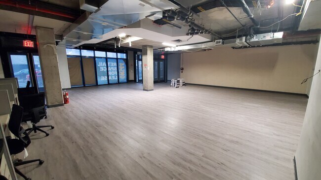Building Photo - 11-11 44th Dr